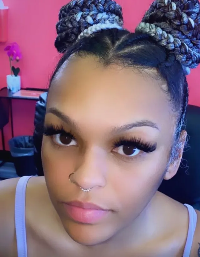 Full lash set on a client